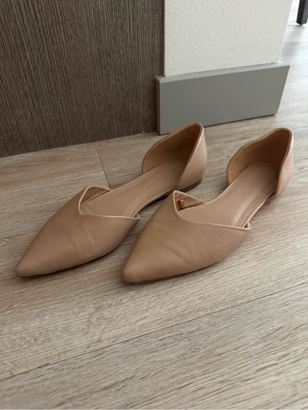 Banana Republic Flats